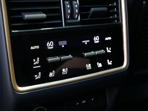 New 2025 Porsche Cayenne Turbo image 13