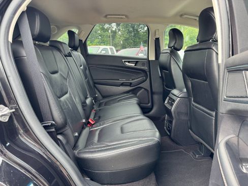 Used 2019 Ford Edge Titanium AWD/4WD image 18