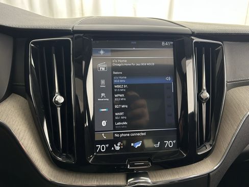 Used 2018 Volvo XC60 T6 Inscription w/ Luxury Seat Package image 16