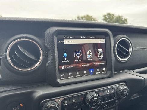 Used 2023 Jeep Wrangler Unlimited Sahara w/ Cold Weather Group image 20