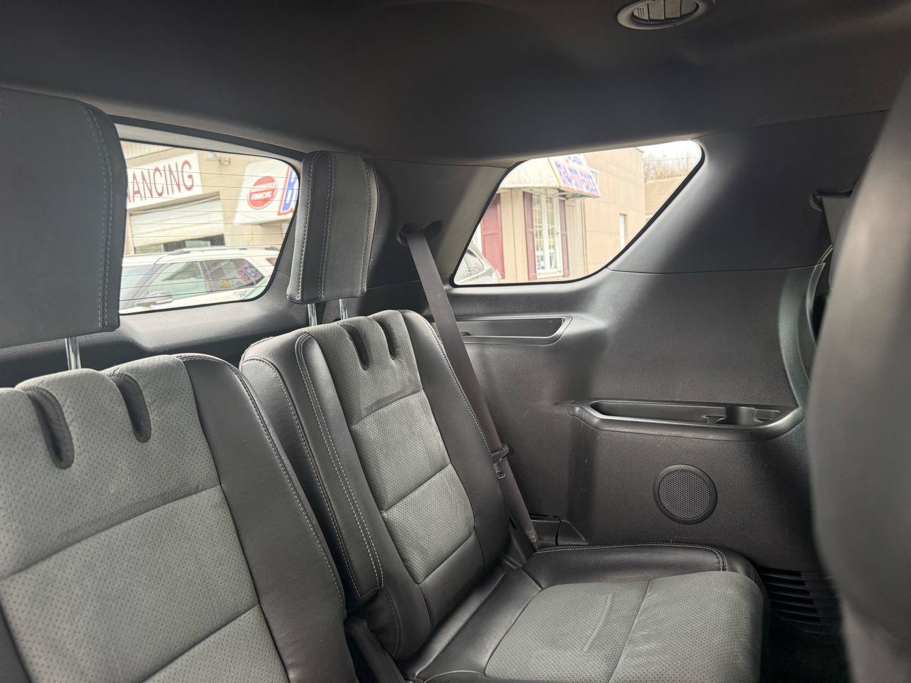 Used 2015 Ford Explorer XLT w/ Equipment Group 202B AWD/4WD image 44