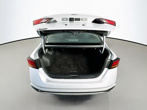 Used 2025 Nissan Altima 2.5 SV FWD image 27