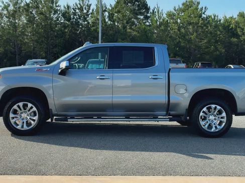 Used 2025 Chevrolet Silverado 1500 LTZ w/ LTZ Premium Package AWD/4WD image 5