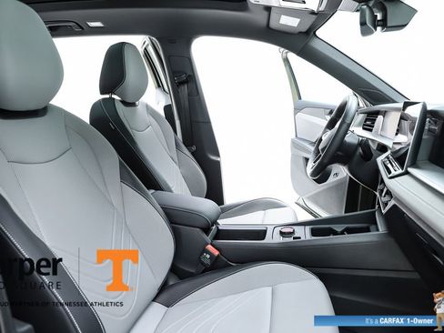 Used 2025 Volkswagen Tiguan SE R-Line image 75