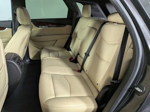 Used 2018 Cadillac XT5 Luxury w/ Driver Awareness Package image 27