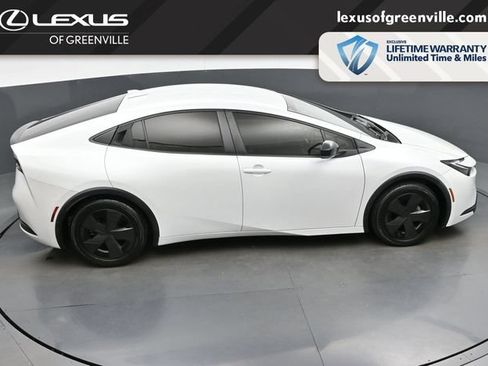 Used 2023 Toyota Prius LE FWD image 44