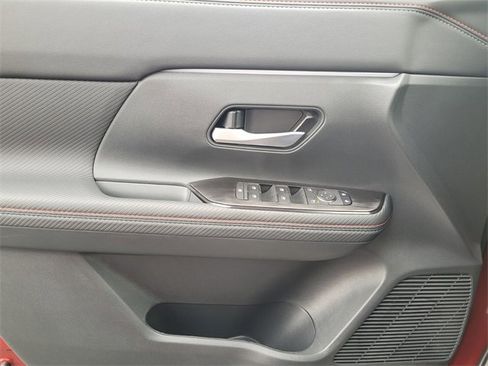 New 2026 Nissan Kicks SR image 19