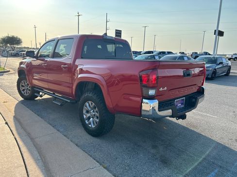 Used 2019 Toyota Tacoma SR5 AWD/4WD image 7
