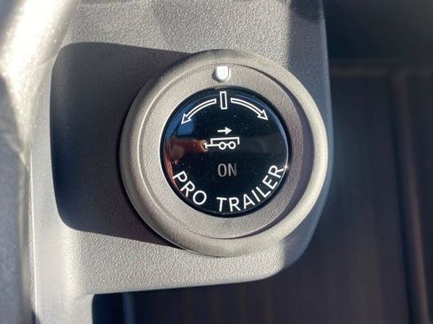 New 2026 Ford Expedition Active image 32