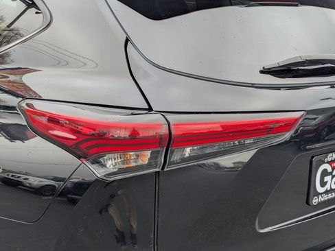 Used 2023 Toyota Highlander LE image 13