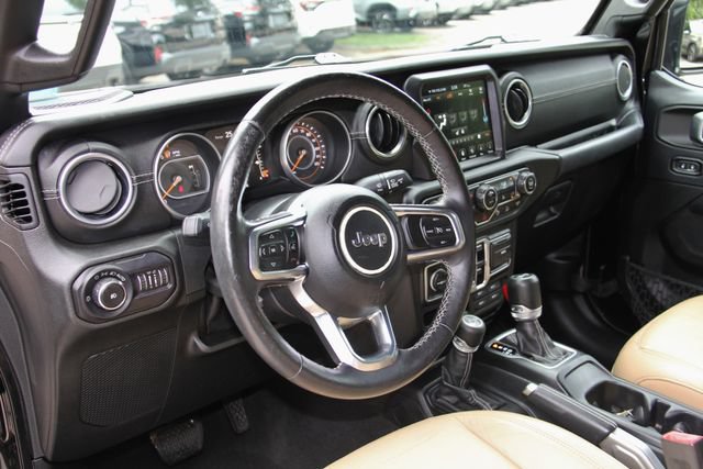 Used 2018 Jeep Wrangler Unlimited Sahara AWD/4WD image 18