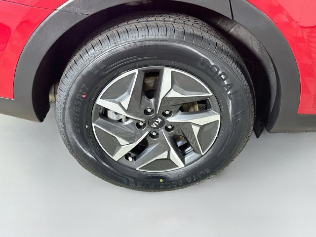 Used 2021 Kia Sorento S FWD image 32