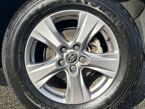 Certified 2024 Toyota RAV4 XLE w/ Convenience Package image 28