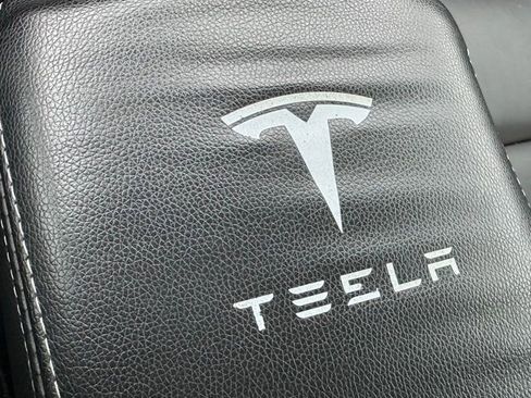Used 2022 Tesla Model Y Performance image 17