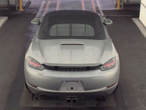 Used 2017 Porsche 718 Boxster S image 6