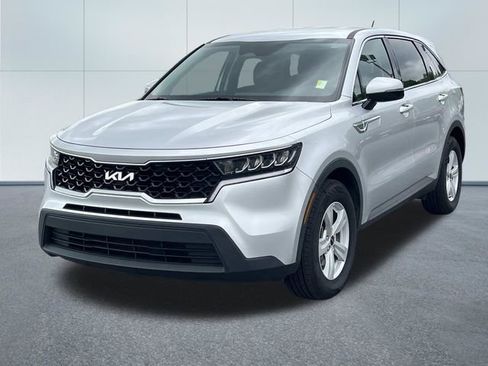 Used 2022 Kia Sorento LX FWD image 11
