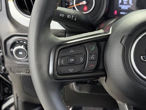 Certified 2024 Jeep Wrangler Willys image 39