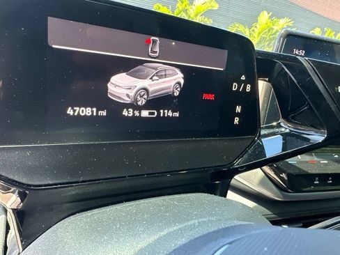 Used 2021 Volkswagen ID.4 Pro S w/ ID.4 Protection Package RWD image 3