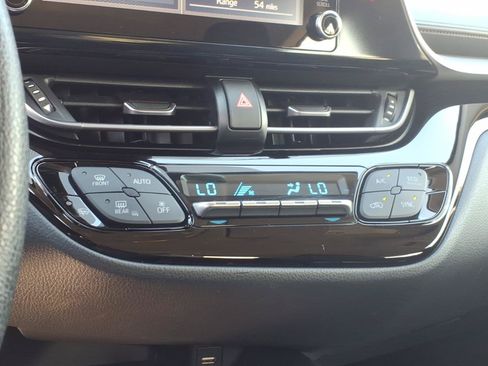 Used 2021 Toyota C-HR LE FWD image 19