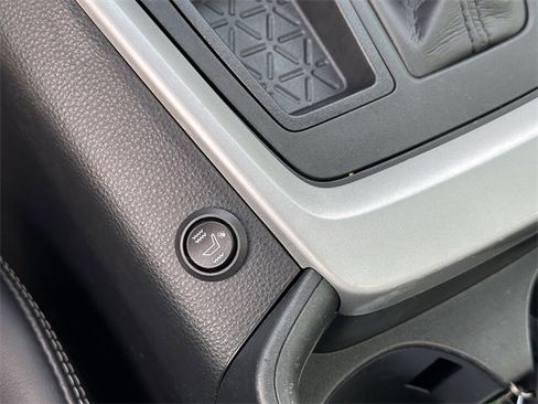 Used 2020 Toyota RAV4 XLE Premium image 23