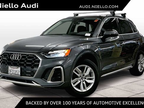 Used 2023 Audi Q5 2.0T Premium w/ Convenience Package image 1