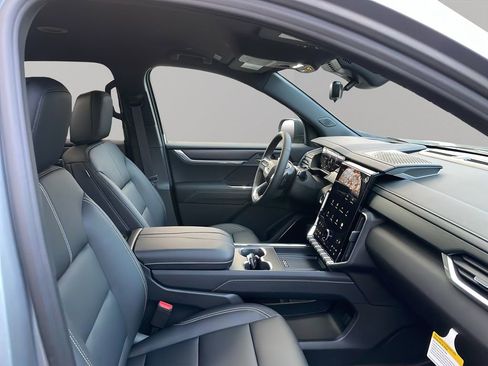 New 2026 GMC Acadia Elevation w/ Elevation Premium Package image 19