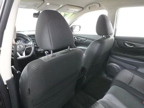 Used 2017 Nissan Rogue SV image 24