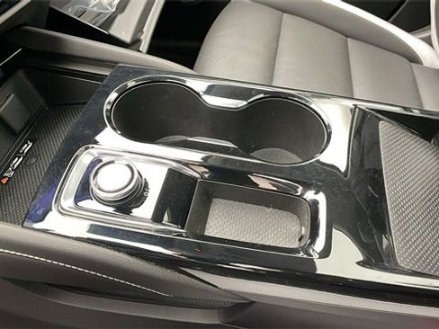 Certified 2024 Buick Envision Sport Touring image 27