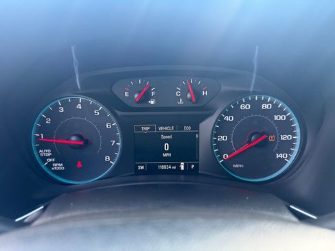 Used 2018 Chevrolet Equinox LT AWD/4WD image 15