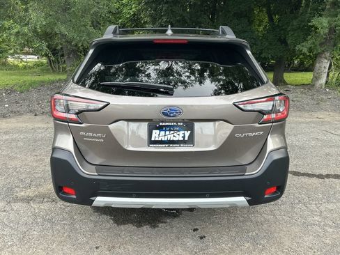 Certified 2024 Subaru Outback Limited AWD/4WD image 7
