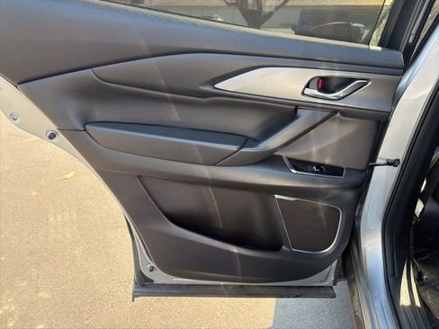 Used 2021 MAZDA CX-9 Touring w/ Touring Premium Package FWD image 16