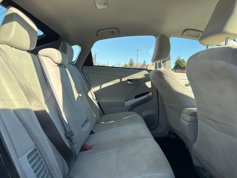 Used 2014 Toyota Prius Two image 18