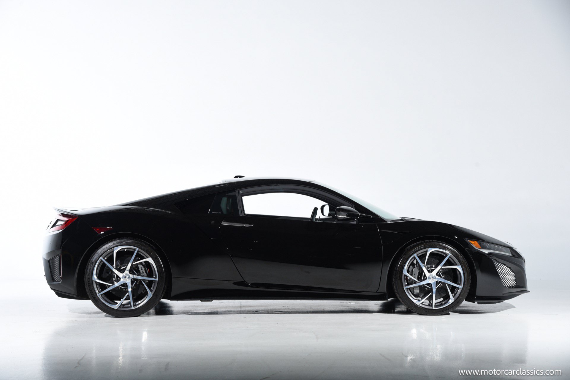 Used 2018 Acura NSX AWD/4WD image 9