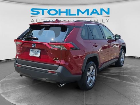 Used 2024 Toyota RAV4 XLE AWD/4WD image 5