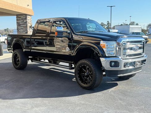 Used 2016 Ford F250 Lariat w/ Lariat Ultimate Package image 6