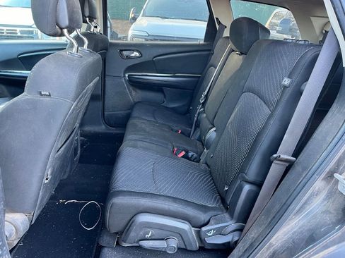 Used 2020 Dodge Journey SE w/ SE Popular Equipment Group image 10