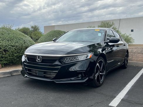 Used 2022 Honda Accord Sport image 2