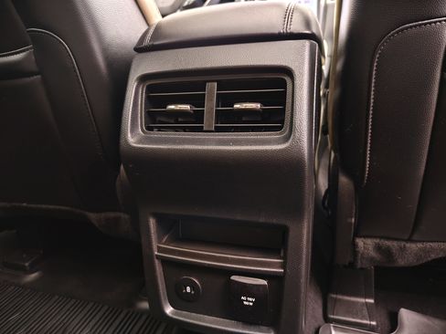 Used 2024 Ford Edge SEL w/ Convenience Package AWD/4WD image 32