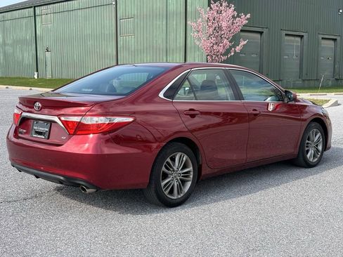 Used 2016 Toyota Camry SE image 7