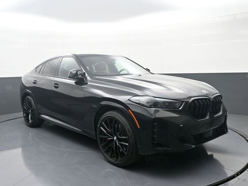 Used 2025 BMW X6 M60i AWD/4WD image 3