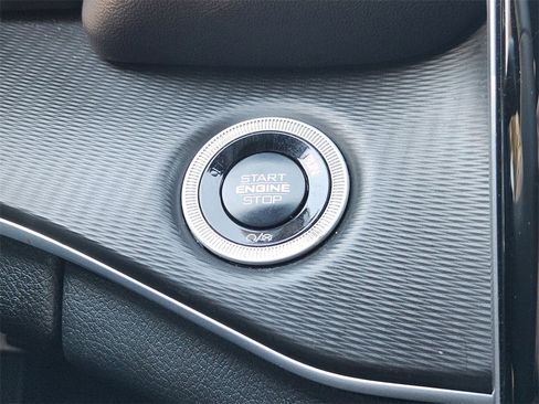 Used 2025 Jeep Grand Cherokee L Altitude image 18