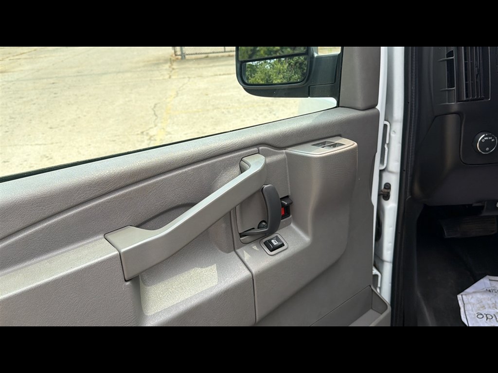 Used 2021 Chevrolet Express 2500 w/ Driver Convenience Package RWD image 7