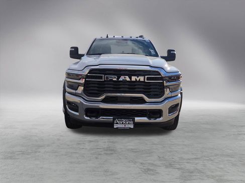 New 2026 RAM 5500 Tradesman w/ Chrome Appearance Group image 2