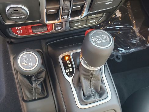 New 2025 Jeep Wrangler Unlimited Rubicon 392 image 21