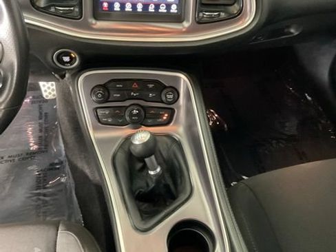 Used 2019 Dodge Challenger R/T RWD image 17