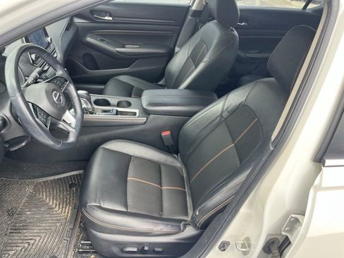 Certified 2020 Nissan Altima 2.5 SR w/ Premium Package image 12