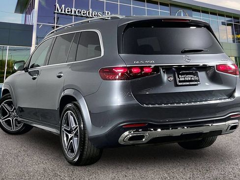 Used 2026 Mercedes-Benz GLS 450 4MATIC image 2
