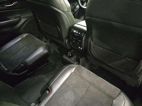 Used 2024 Jeep Grand Cherokee L Altitude image 10