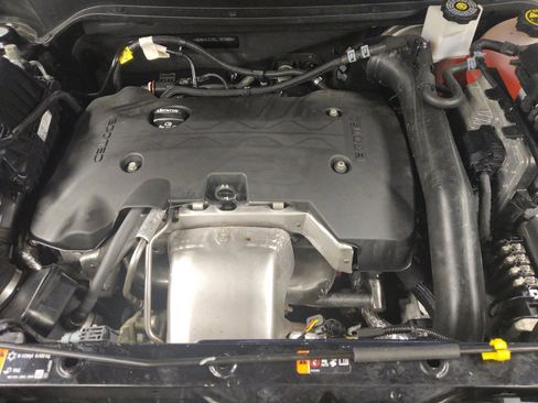 Used 2020 Chevrolet Equinox LT w/ Midnight Edition FWD image 30