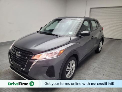 Used 2024 Nissan Kicks S image 1